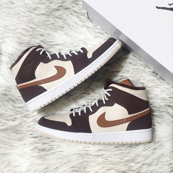 Jordan Other - Nike Air Jordan 1 Mid SE Brown Basalt Oatmeal